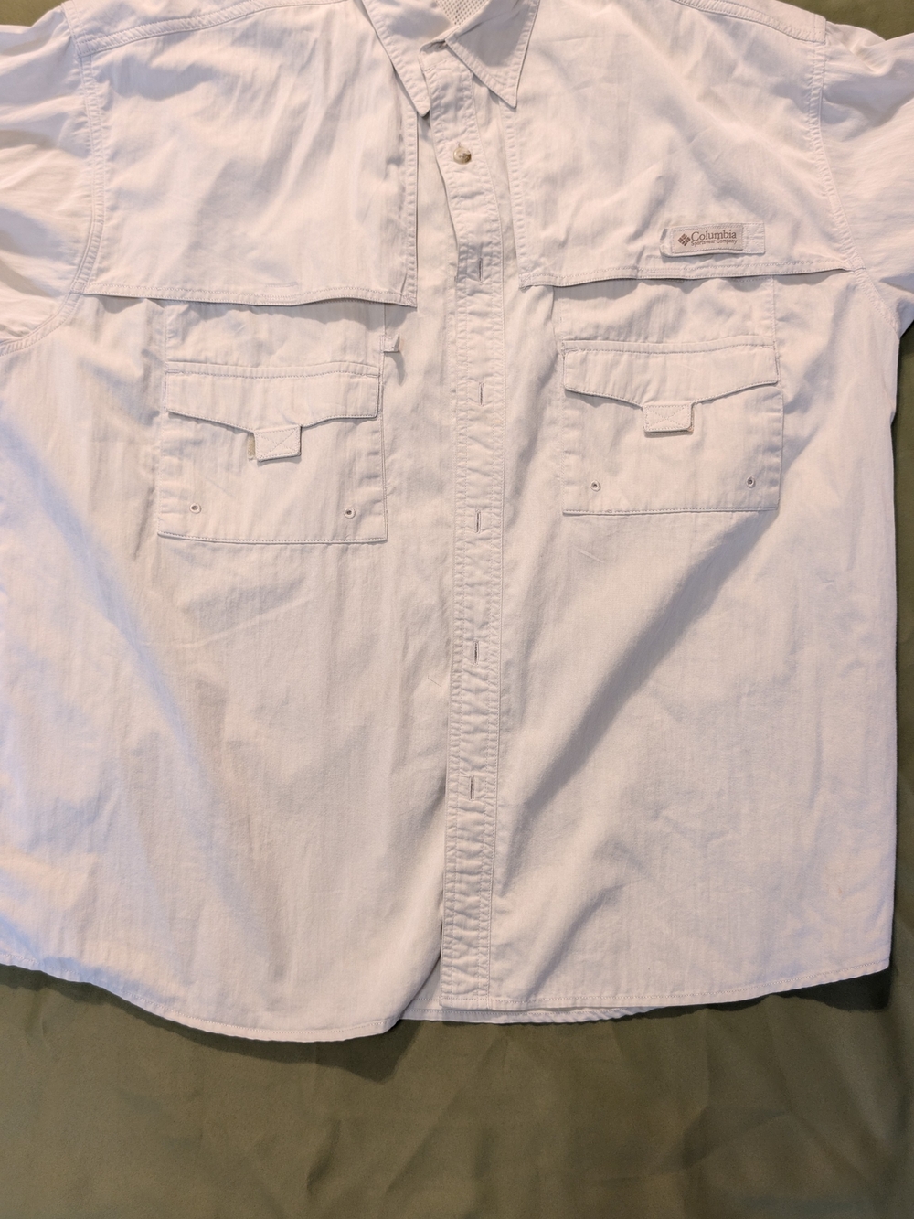 Columbia Men's Light White Short-Sleeve Button-Front Fishing Shirt